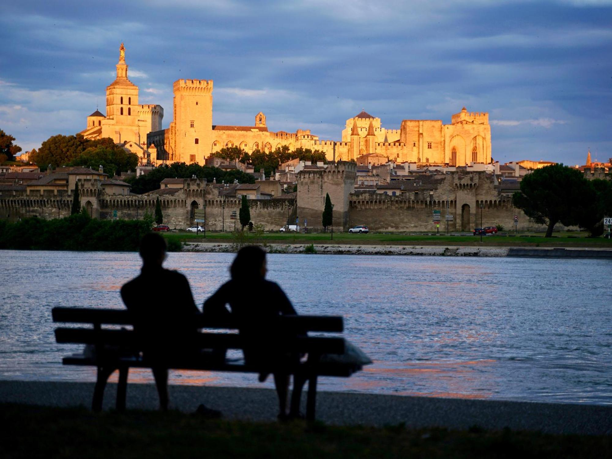 Le Petit Avignon - Chambres & Appartement A Deux Pas Du Pont D'Avignon Et Du Palais Des Papes 外观 照片